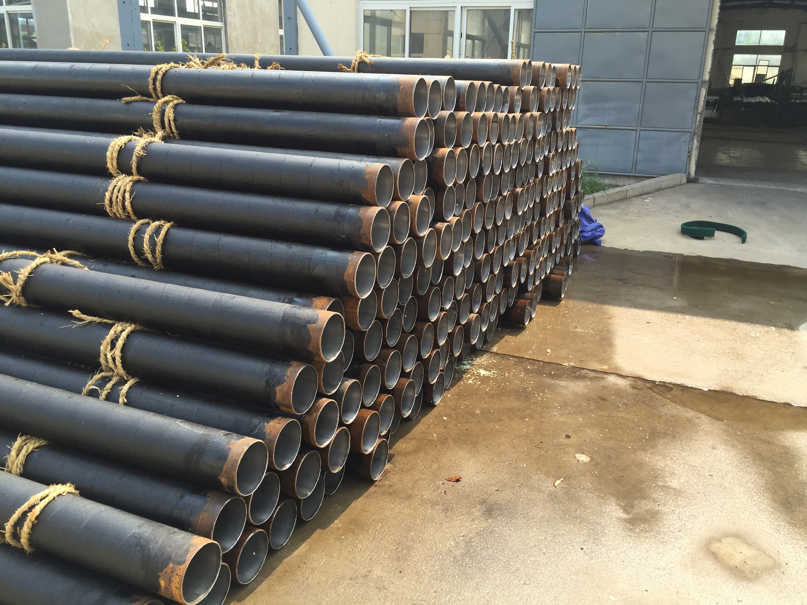 供應(yīng)江蘇舜龍 無縫鋼管內(nèi)襯不銹鋼復(fù)合管 管道 工業(yè)領(lǐng)域用管