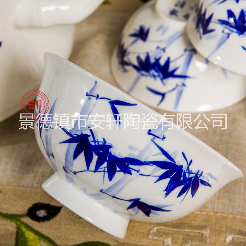 骨瓷餐具批發(fā)廠家，禮品骨瓷餐具套裝禮品