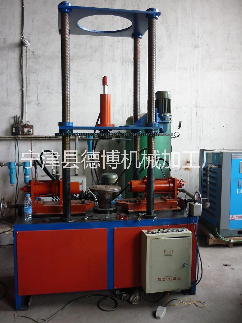 德博機(jī)械供應(yīng)金屬桶封口卷邊機(jī)工藝*質(zhì)量可靠?jī)r(jià)格低廉歡迎選購(gòu) 金屬制桶設(shè)備鋼桶中速封口卷邊機(jī)