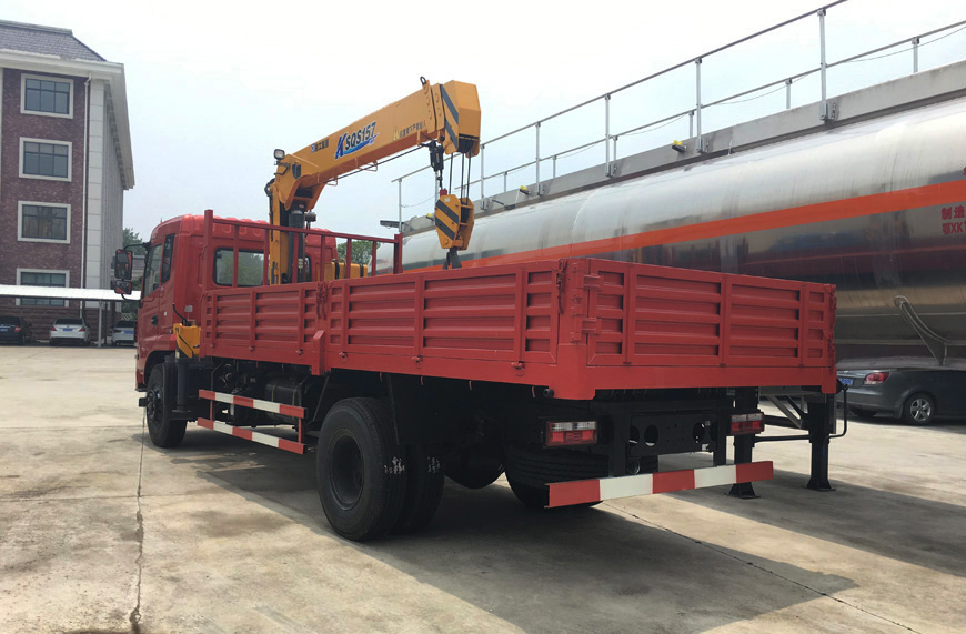 東風(fēng)專底隨車吊 東風(fēng)專底徐工隨車吊 東風(fēng)專底6.3噸隨車吊