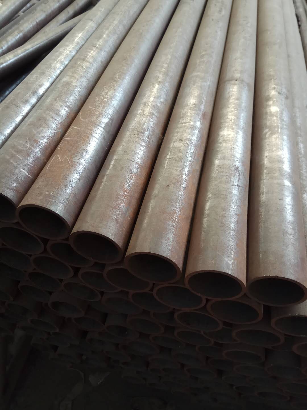 山東大口徑熱擴(kuò)無(wú)縫鋼管優(yōu)惠  無(wú)縫鋼管廠銷售 合金鋼管