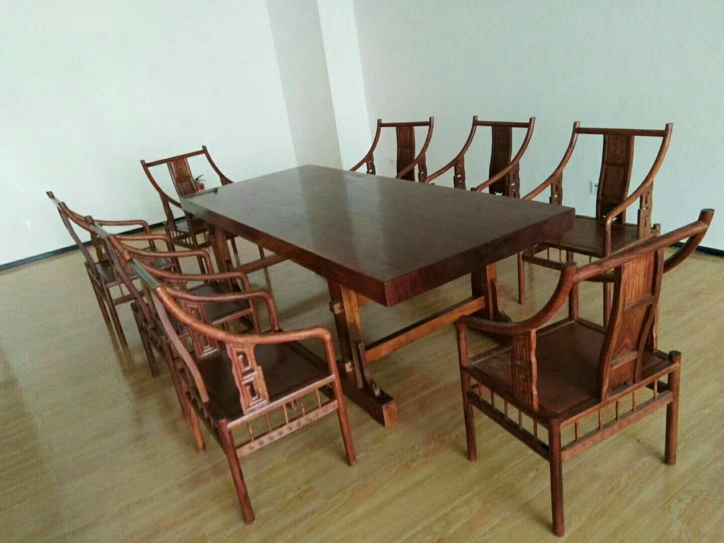 酒樓桌椅回收價(jià)格  酒樓桌椅回收供應(yīng)商   酒樓桌椅回收哪家好