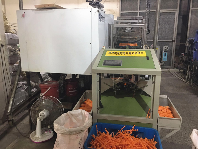 普斯洛牙刷植毛機(jī) 普斯洛牙刷植毛機(jī)，高速植毛機(jī)  注塑機(jī)冷水機(jī)