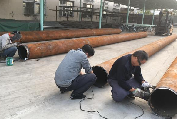 供應(yīng)無(wú)縫鋼管內(nèi)襯不銹鋼復(fù)合管 舜龍管業(yè)