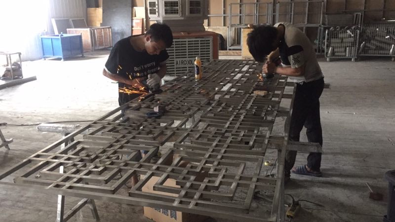 協(xié)進(jìn)不銹鋼屏風(fēng)與鶴壁客戶的合作展示