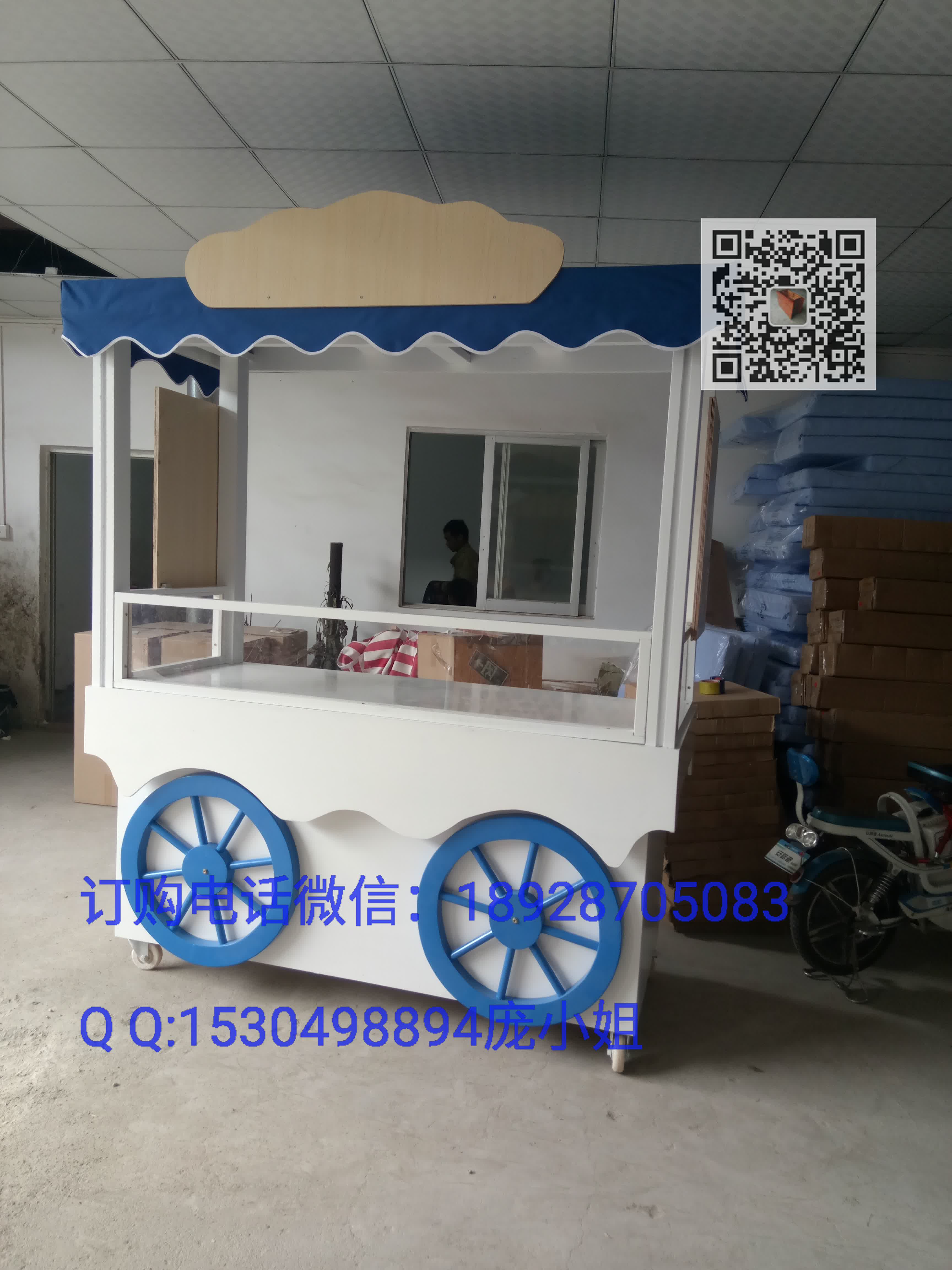 現(xiàn)貨木質(zhì)花車,木制售貨車,餐館流動(dòng)售貨車