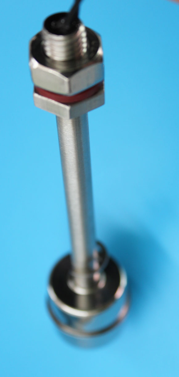 廠家直銷不銹鋼浮球開關，適用惡劣的酸堿，潮濕，灰塵的環(huán)境