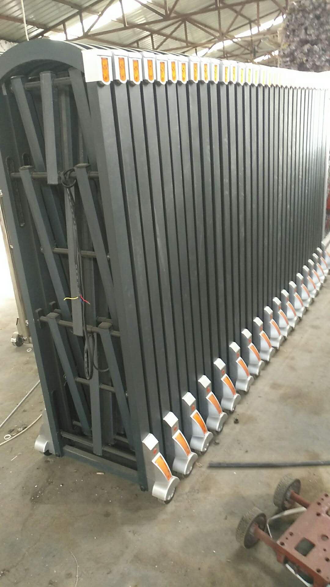 電動門    伸縮門    廠房門