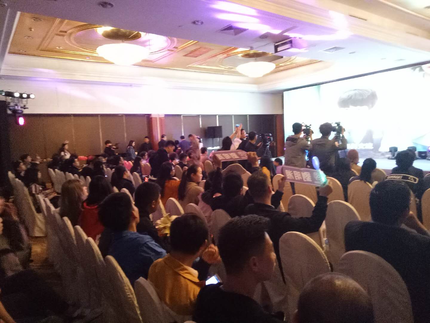 提供南京活動充場 會議群演 粉絲