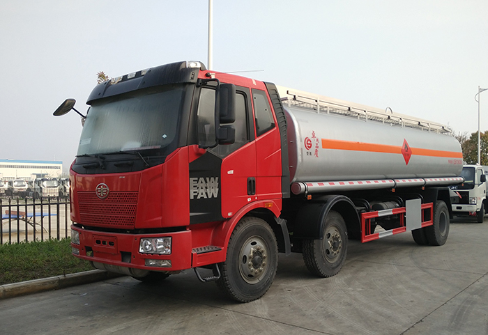 廠家直銷(xiāo)東風(fēng)多利卡5-8噸流動(dòng)加油車(chē)油罐車(chē) 歡迎電議 江淮國(guó)五油罐車(chē)
