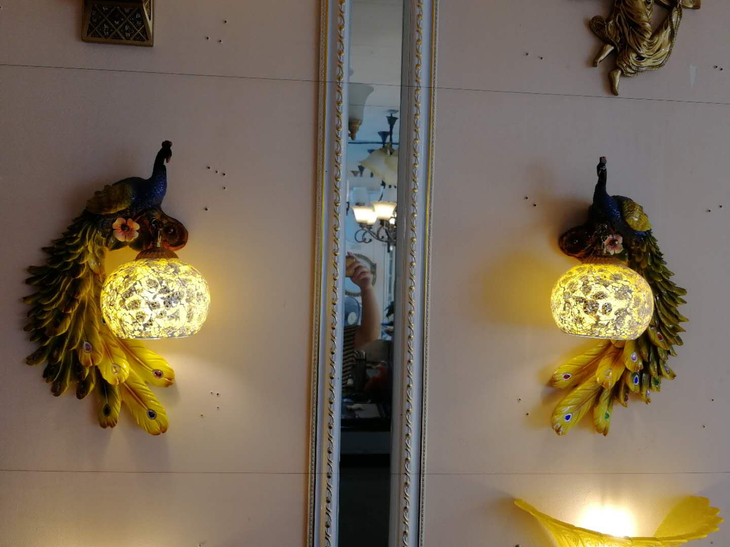 歐式壁燈款式 、廣東歐式樹脂吊燈廠家批發(fā)、 歐式壁燈廠家直銷、 歐式壁燈價(jià)格