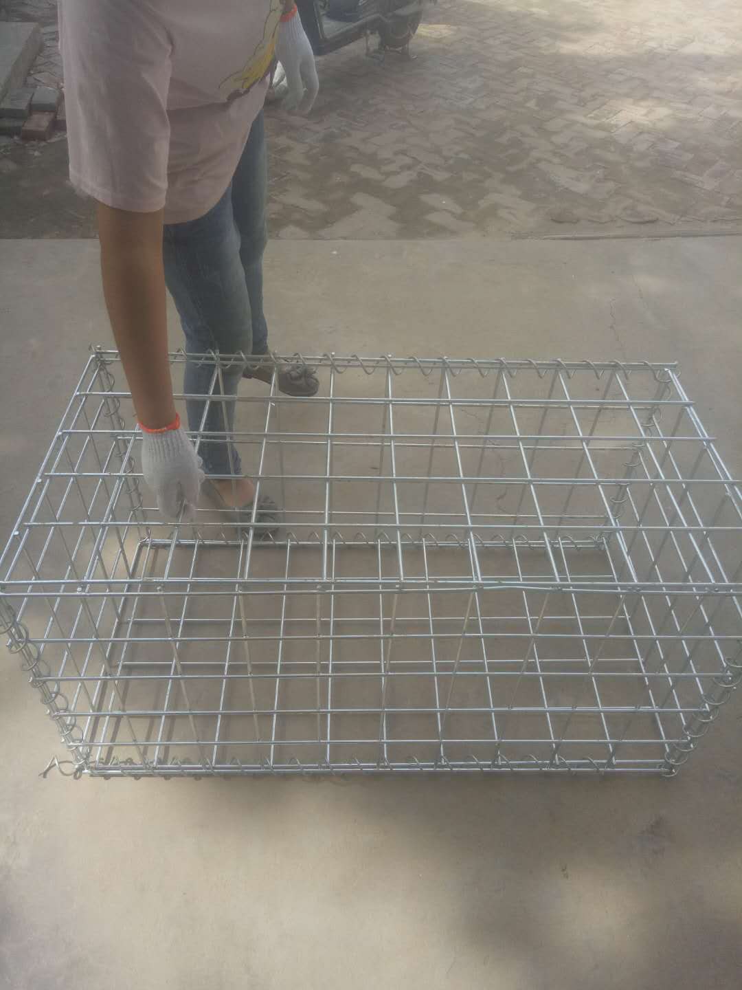 品牌石籠網(wǎng)箱定做/石籠網(wǎng)箱采購(gòu)報(bào)/石籠網(wǎng)箱廠家批發(fā)價(jià)格/河北生產(chǎn)廠家鍍鋅覆塑石籠網(wǎng)格賓網(wǎng)