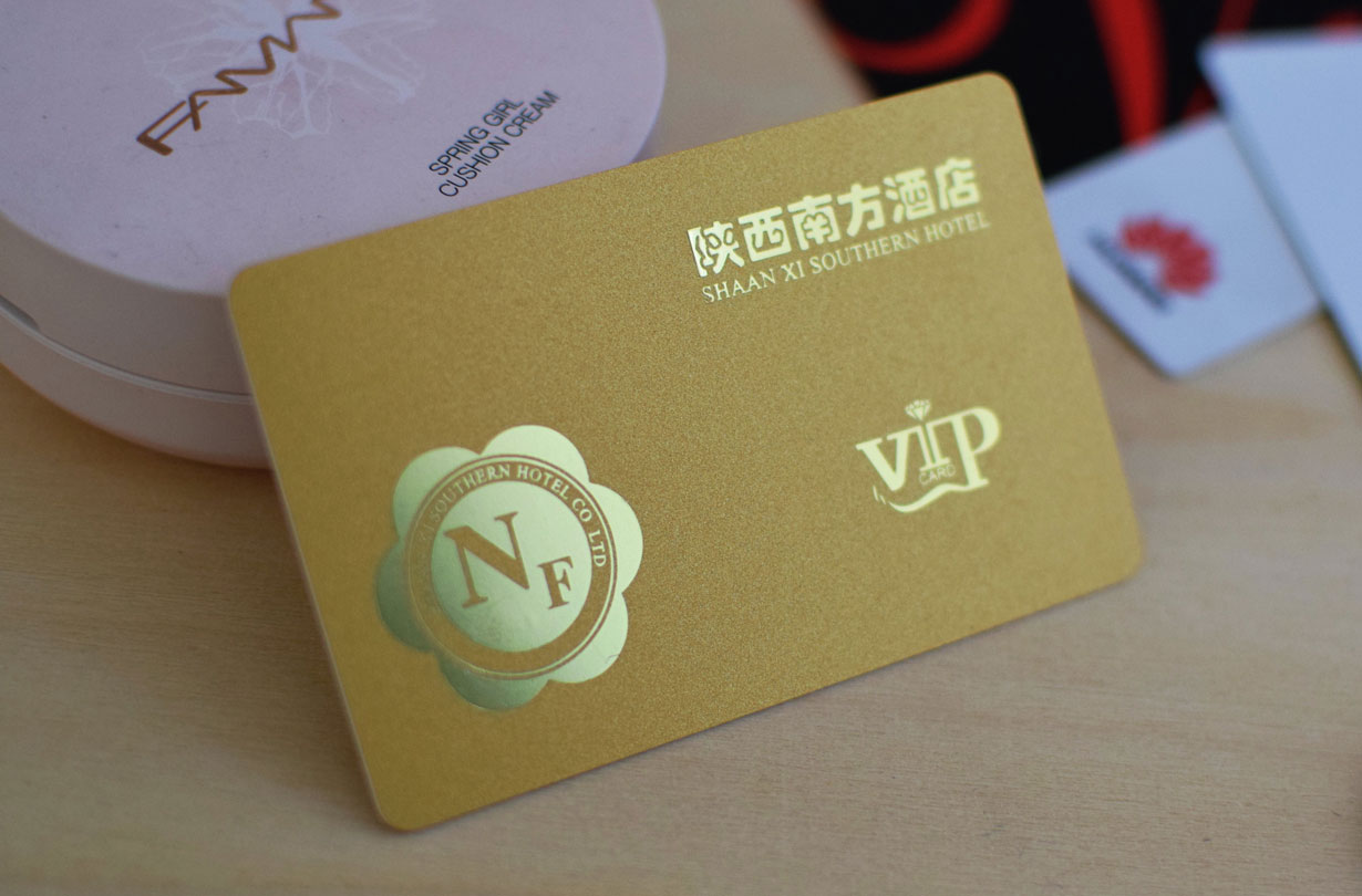 *酒店拉絲磁條卡制作印刷廠家，貨期短質(zhì)量優(yōu)。 會員卡