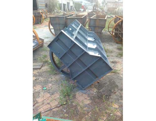 預(yù)制隔離墩鋼模具廠家介紹/預(yù)制隔離墩鋼模具新品發(fā)售