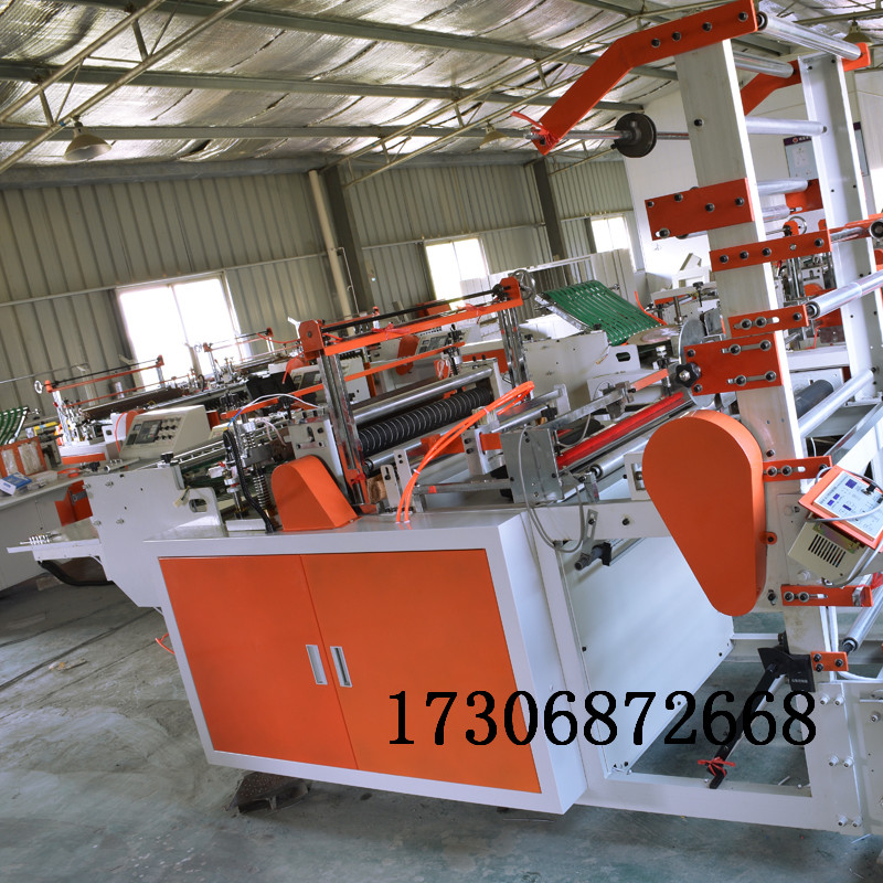 邊封制袋機(jī)內(nèi)衣帶制袋機(jī)服裝袋制袋機(jī)廠家直銷卡頭袋制袋機(jī)咨詢熱線：17306872668 邊封制袋機(jī) 自粘袋制袋機(jī)