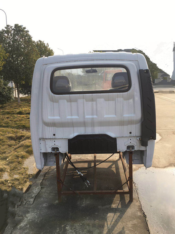 東風(fēng)逸途駕駛室廠家電話 原廠東風(fēng)途逸保險(xiǎn)杠