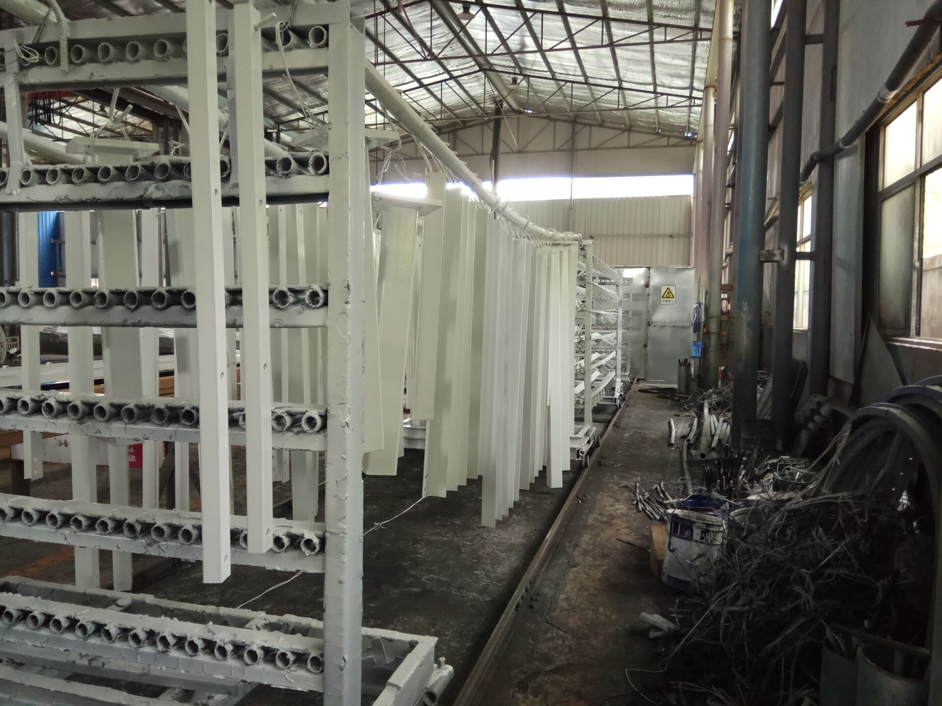 供應(yīng)鋅鋼護(hù)欄噴涂設(shè)備_鋅鋼護(hù)欄噴粉設(shè)備_鋅鋼護(hù)欄噴涂流水線