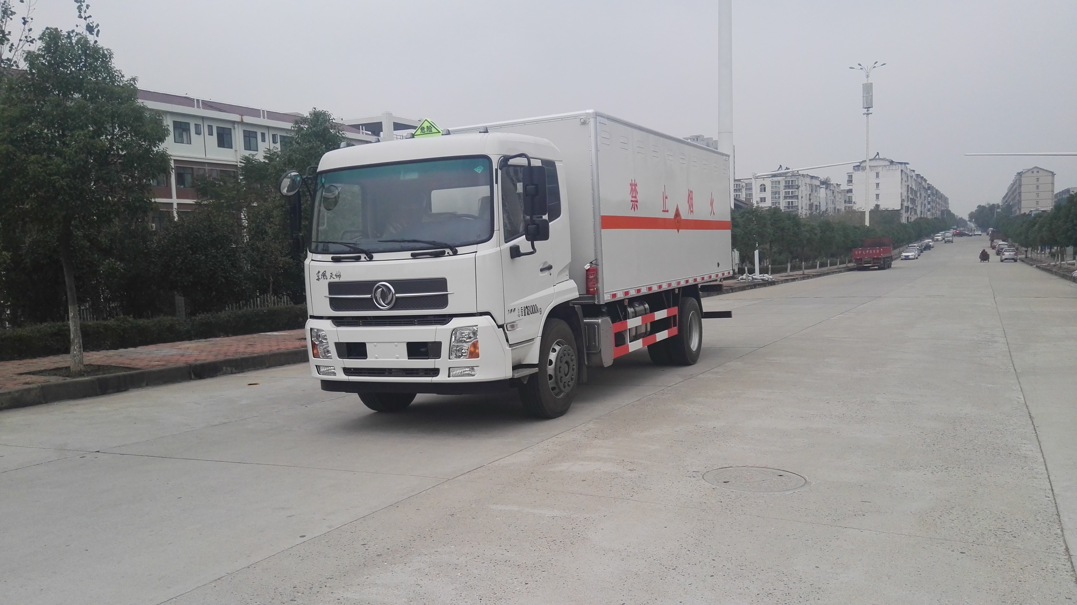 民用*器材運(yùn)輸車哪家好？