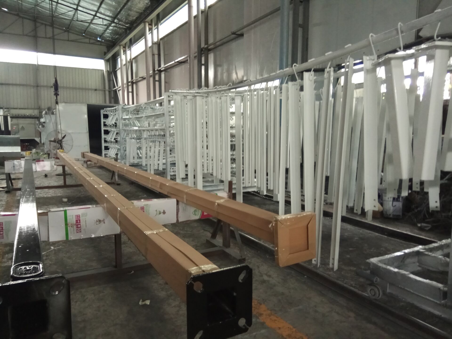 供應(yīng)鋅鋼護(hù)欄噴涂設(shè)備_鋅鋼護(hù)欄噴粉設(shè)備_鋅鋼護(hù)欄噴涂流水線