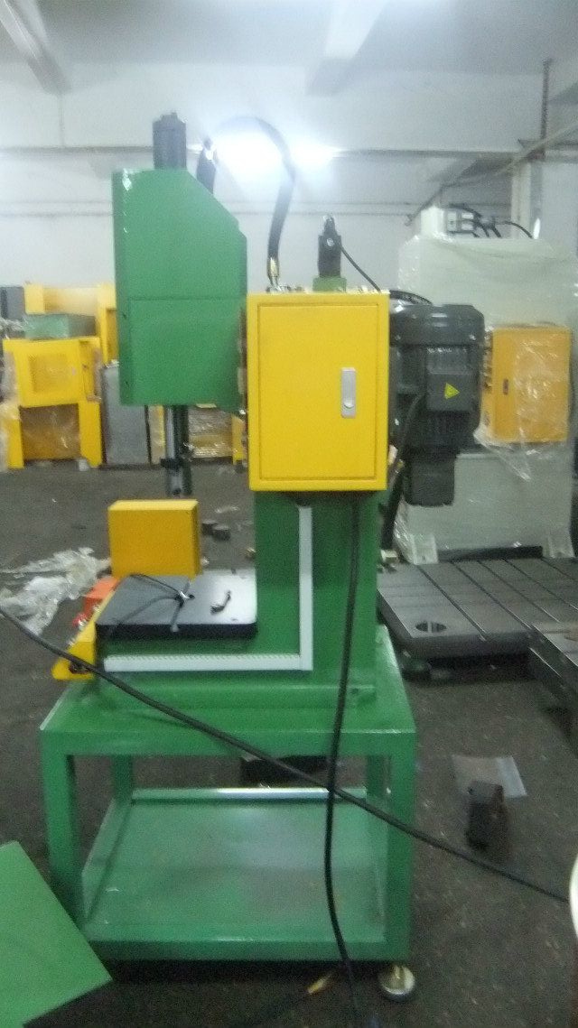 寧波C型油壓機(jī)供應(yīng)商，青島C型油壓機(jī)供應(yīng)商，深圳C型油壓機(jī)供應(yīng)商