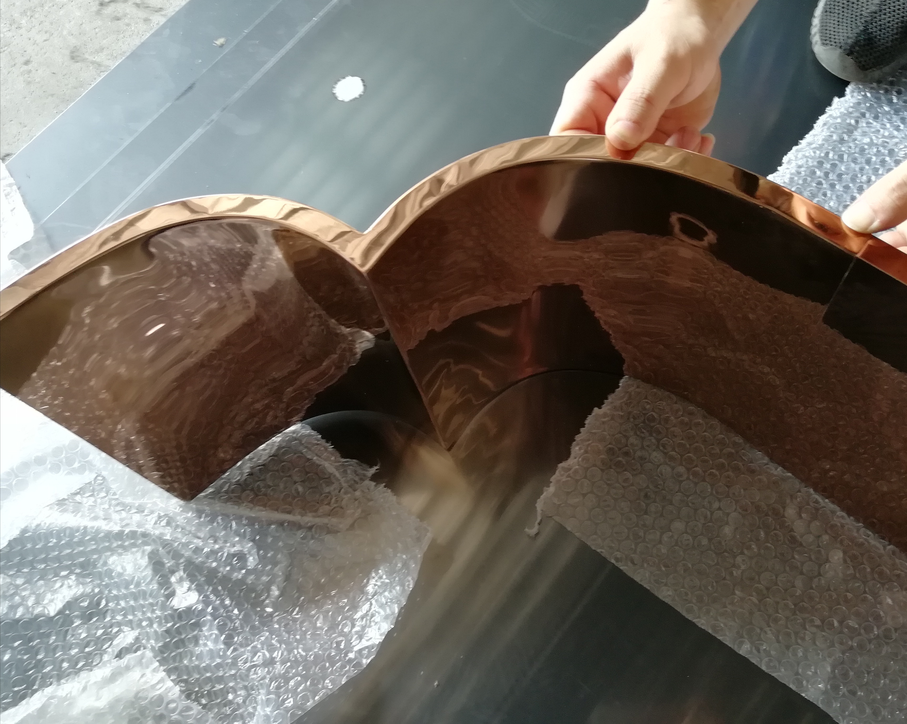 玫瑰金天花弧形線條 鏡面不銹鋼包邊線條