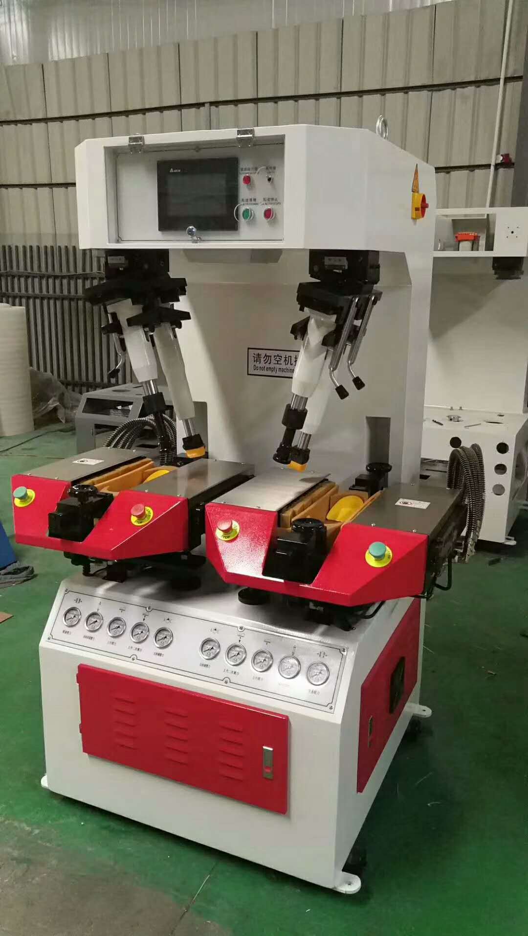 浙江新款墻式無縫壓底機(jī)供應(yīng)商、報(bào)價(jià)、廠家【朗仕鋒智能鞋機(jī)設(shè)備有限公司】