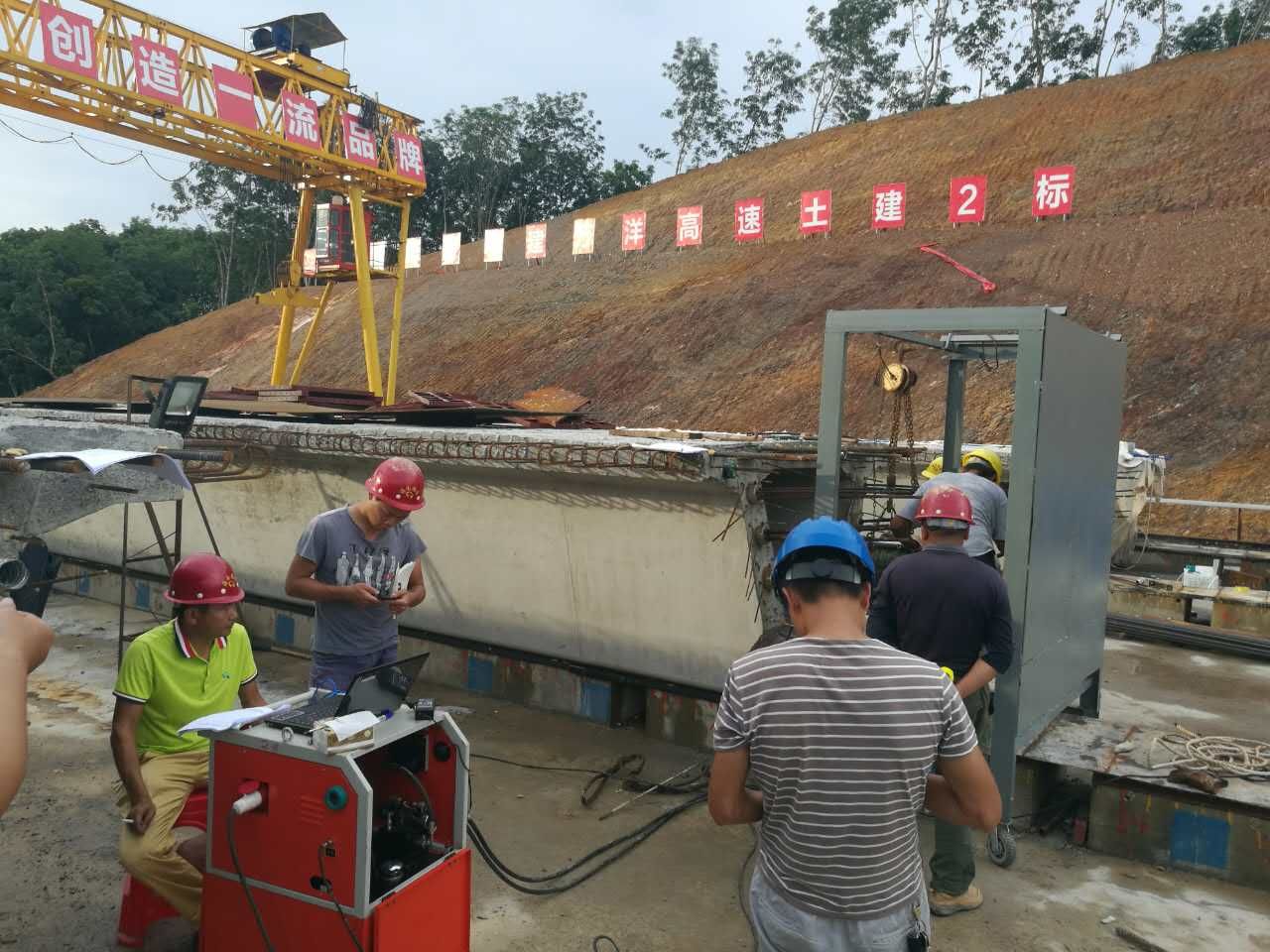 南寧智能數(shù)控張拉設備廠家，南寧專業(yè)安裝智能數(shù)控張拉設備廠家，南寧智能數(shù)控張拉設備制造商