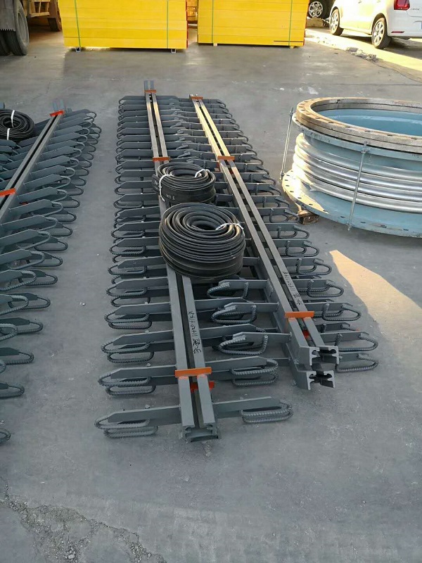 橋梁伸縮縫價(jià)格_伸縮裝置施工