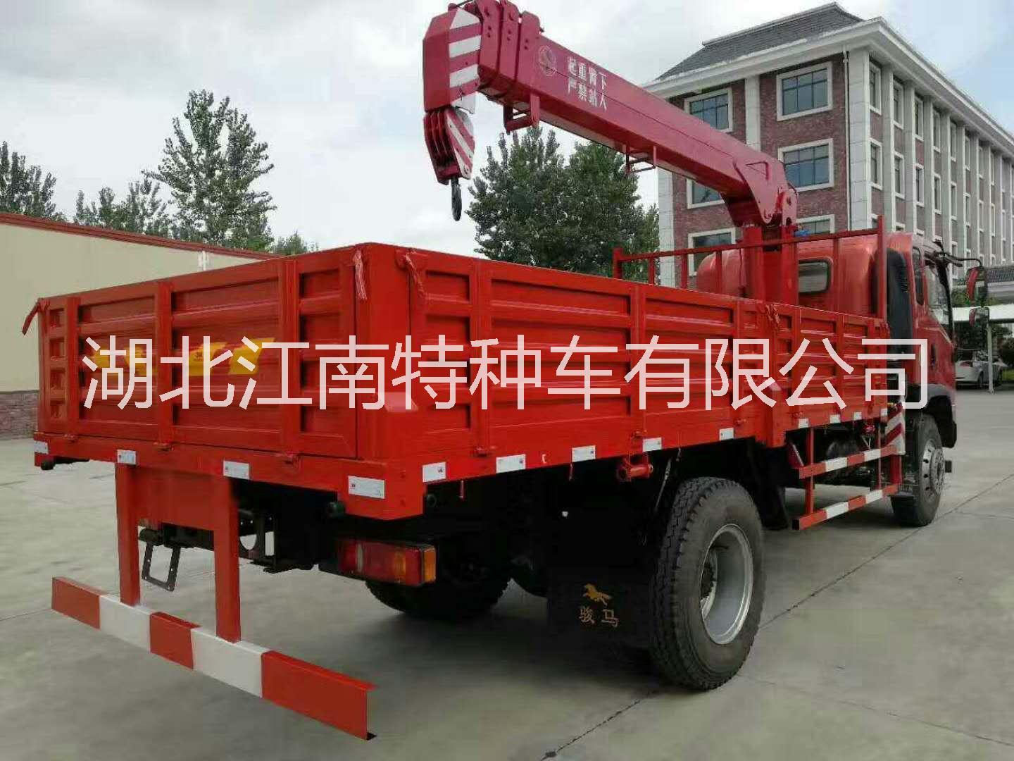 隨車吊多少錢？