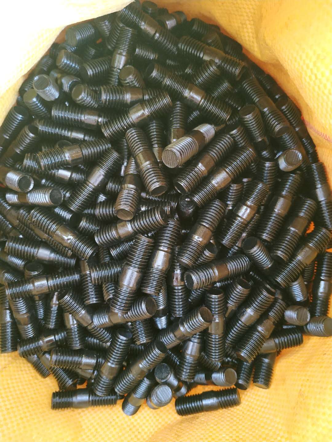 高強(qiáng)不等長(zhǎng)雙頭螺栓+高強(qiáng)小雙頭