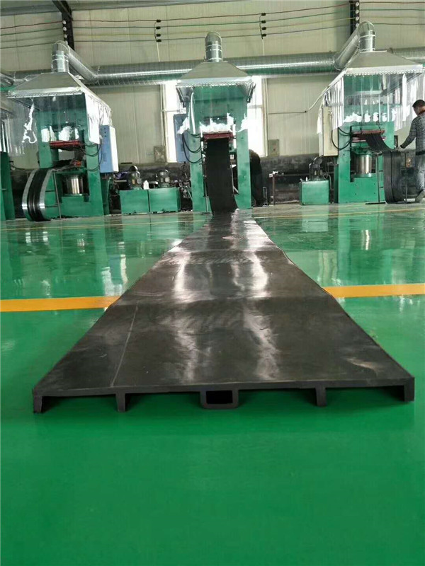 橡膠止水帶施工_外貼式止水帶批發(fā)價格