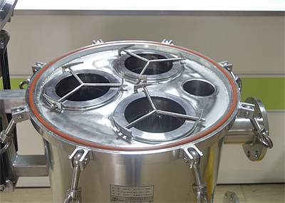 保安過濾器濾芯式精密過濾設(shè)備廣東恒田 保安過濾器精密濾芯式過濾設(shè)備