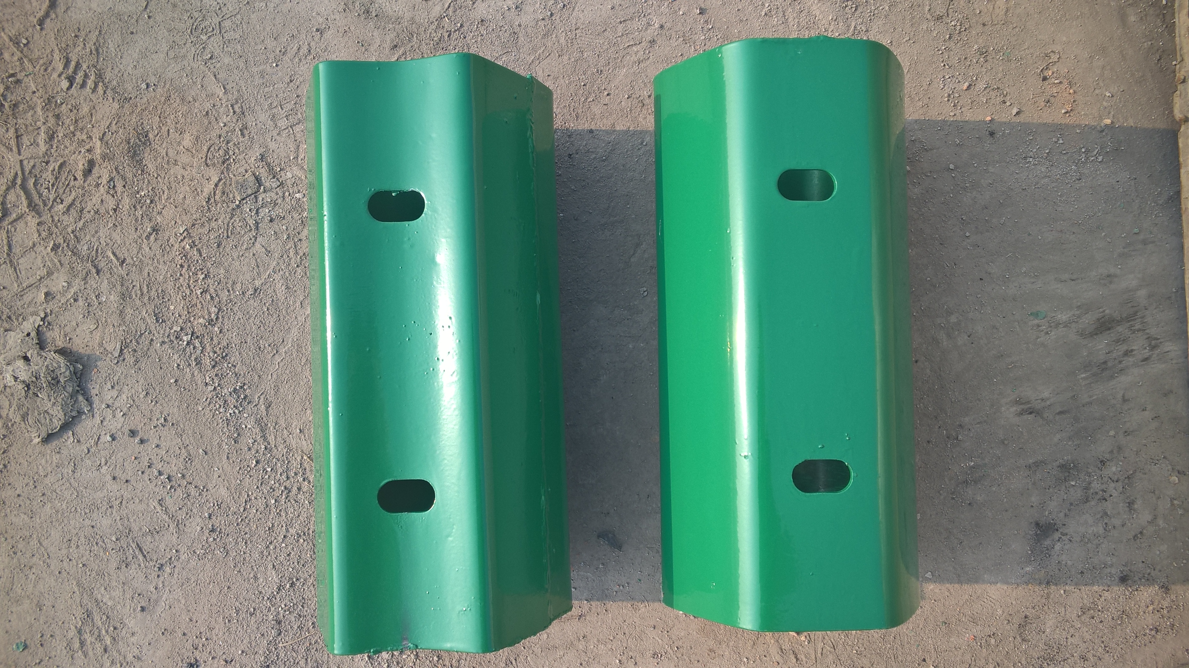 三波波形梁護(hù)欄 波形護(hù)欄廠家