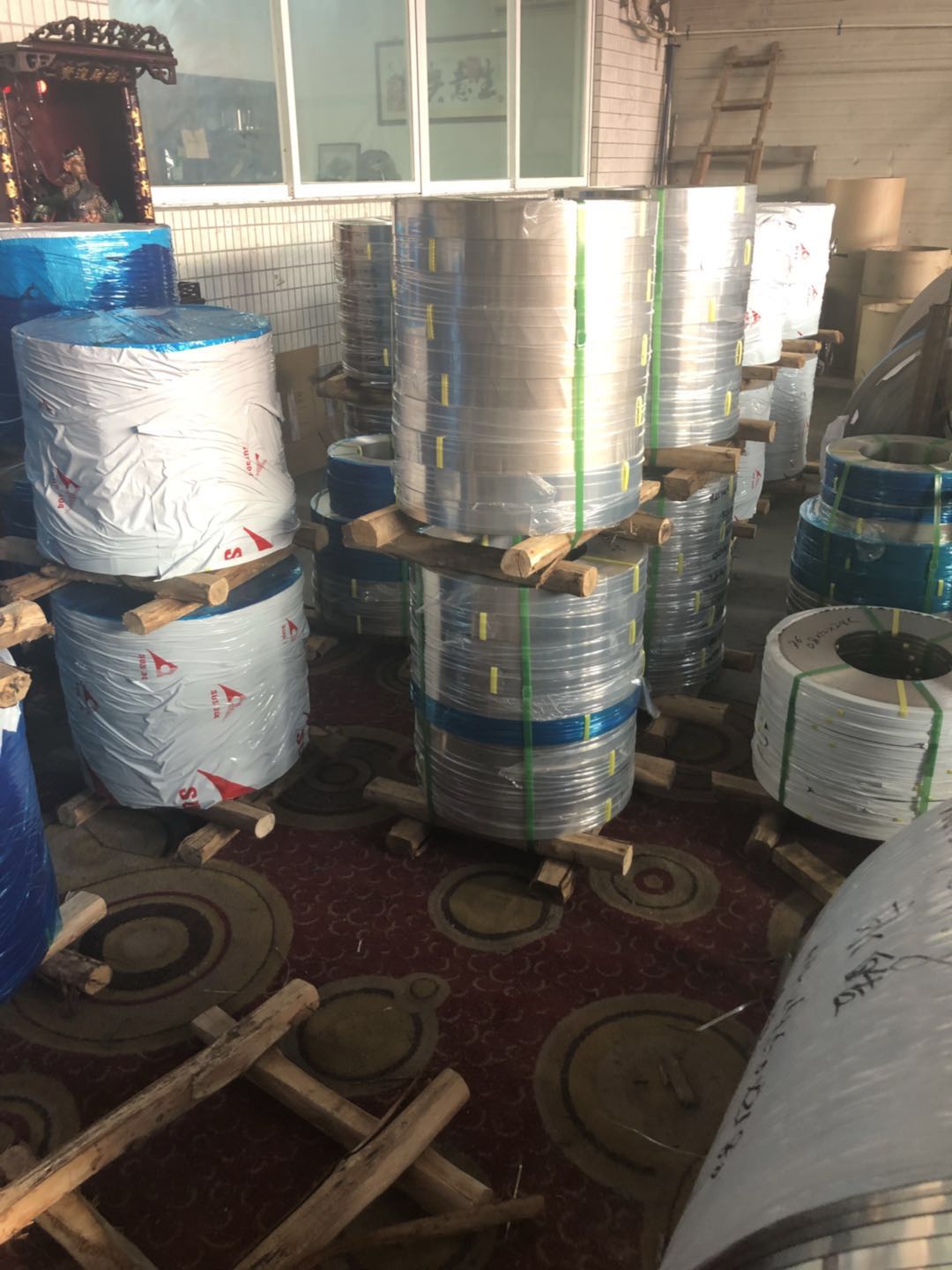 304磨雪花砂不銹鋼卷帶，不銹鋼分條帶