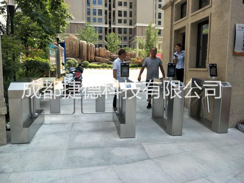 涪城區(qū)捷德人臉識別閘機(jī)系統(tǒng) 人像識別門禁控制系統(tǒng)識別率極高