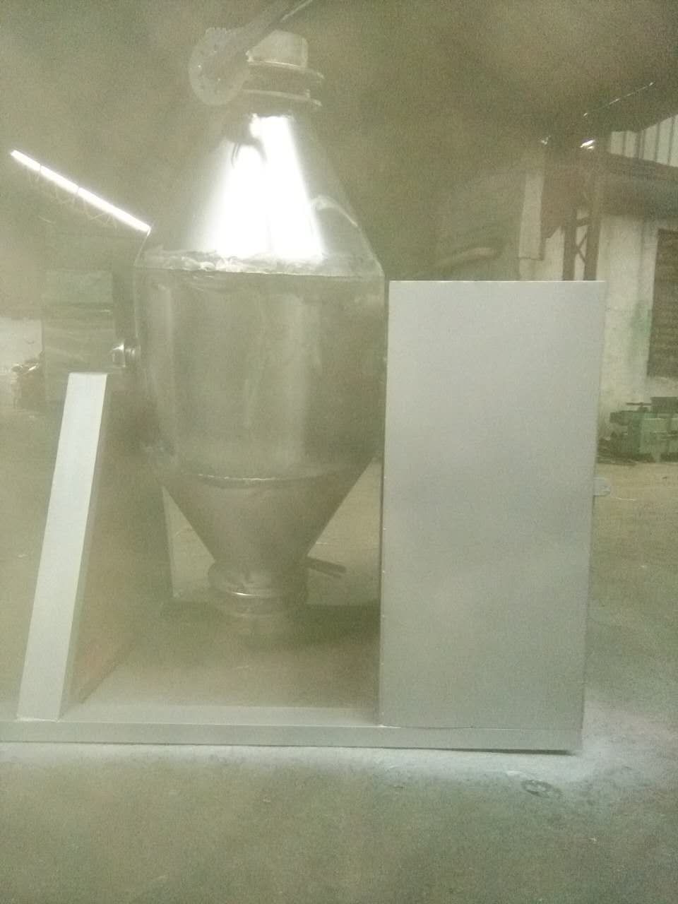 飼料添加劑攪拌機(jī)鼓式混合機(jī) 臨沂飼料添加劑攪拌機(jī)鼓式混合機(jī)