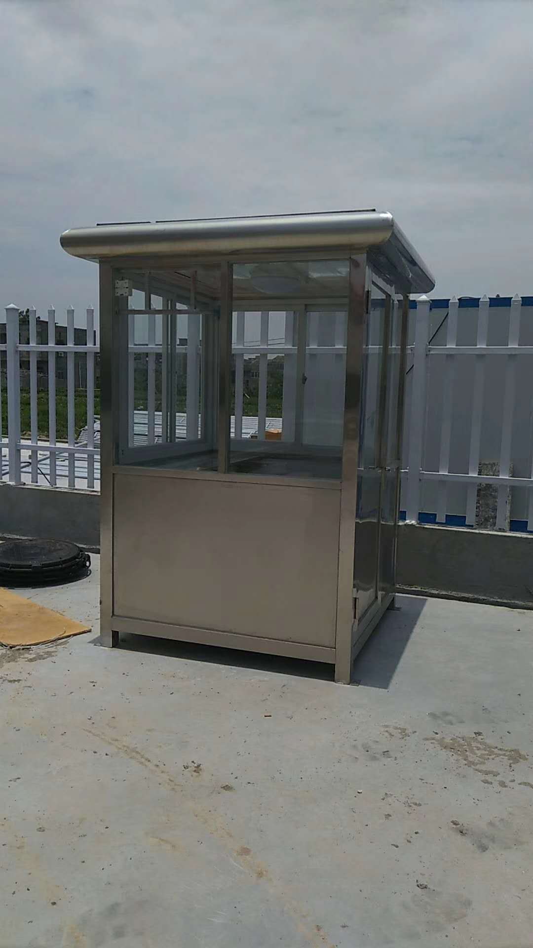 小區(qū)保安崗?fù)r格 小區(qū)保安崗?fù)す?yīng)商 小區(qū)保安崗?fù)つ募液眯^(qū)保安崗?fù)る娫? 福州小區(qū)保安崗?fù)?小區(qū)保安崗?fù)?小區(qū)保安崗?fù)?  title=