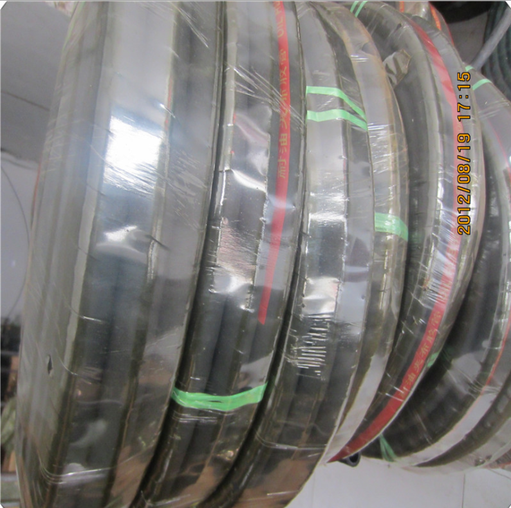 輸水夾布膠管 大口徑夾布膠管   夾布膠管廠家直銷  河北夾布膠管  夾布膠管供應(yīng)商