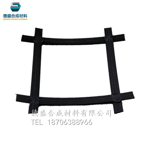 河北承德鋼塑土工格柵廠家生產(chǎn)的鋼塑土工格柵特點(diǎn)   河北凸結(jié)點(diǎn)鋼塑土工格柵廠家