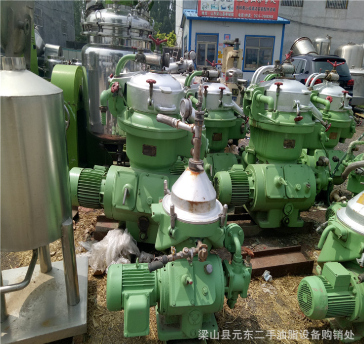 全自動碟片式分離心機(jī)二手碟片離心   九成新平板刮刀離心機(jī)  梁山平板刮刀離心機(jī)   梁山平板刮刀離心機(jī)供應(yīng)商