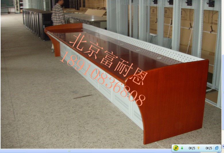 監(jiān)控操作臺(tái)弧形控制臺(tái)調(diào)度臺(tái)廠家直銷(xiāo)