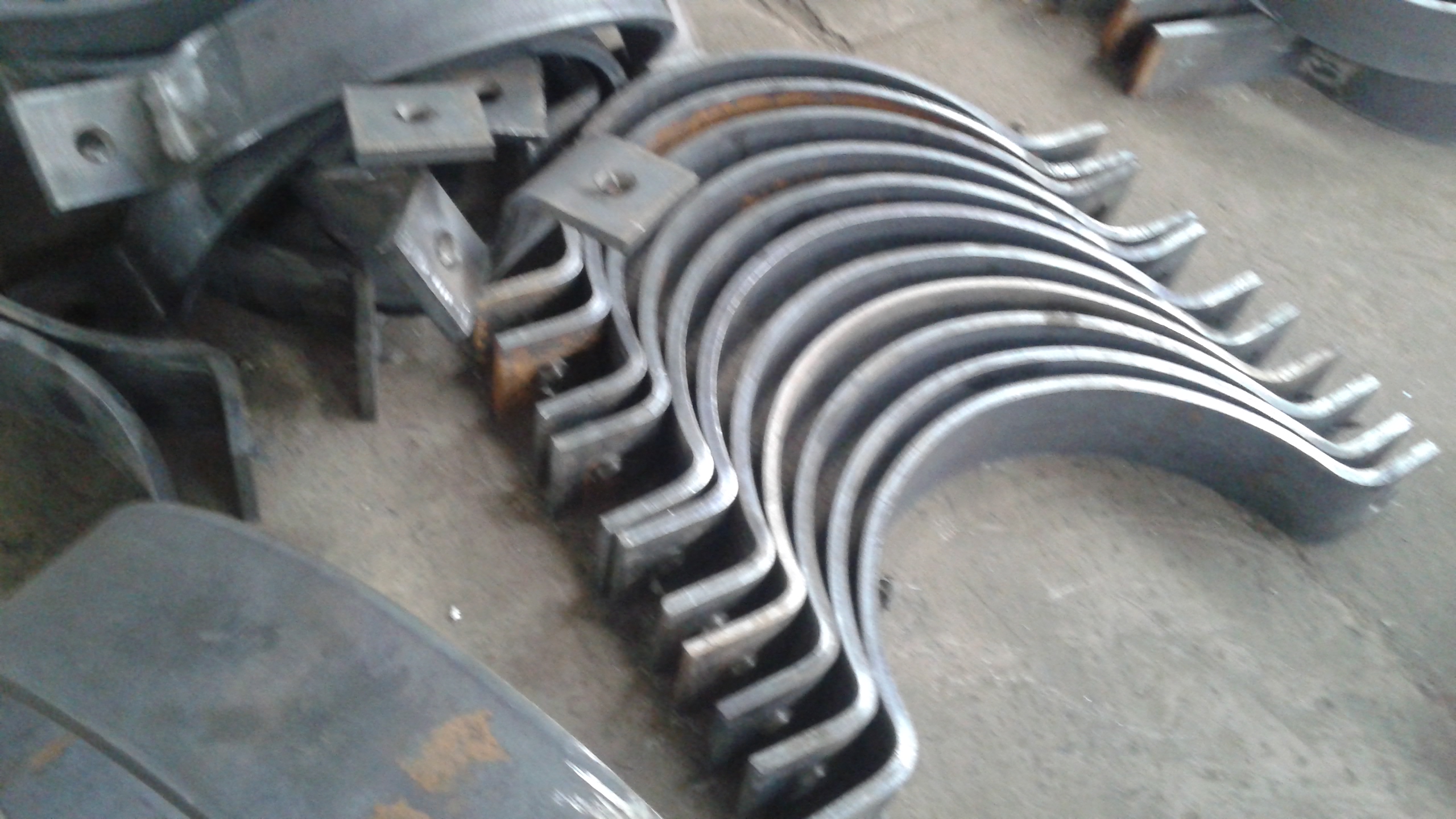 滄州鍍鋅加厚管夾電廠配件|滄州02S402圖集水平支座|滄州管夾導(dǎo)向支座|U型鍍鋅管夾