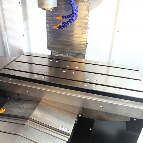 供應(yīng)四軸加工中心V800 CNC機(jī)床 立式加工中心