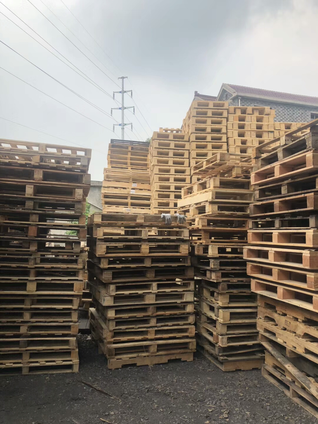 求購110×110cm檔子托盤價(jià)格_*檔子托盤回收_檔子托盤求購信息