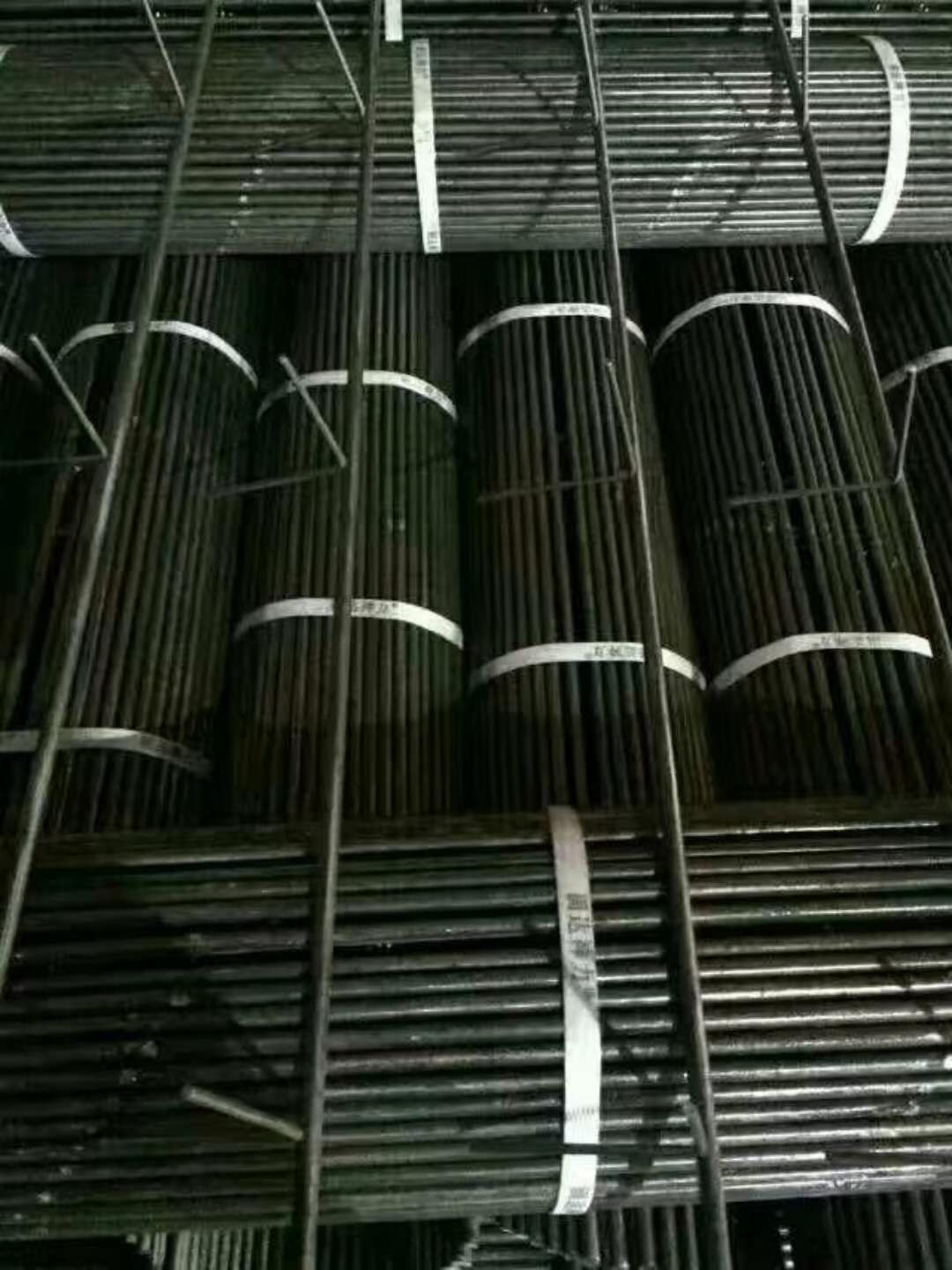 鐵馬凳廠定做鐵馬凳優(yōu)質(zhì)建筑鐵馬凳批發(fā)馬凳銷售鐵馬凳