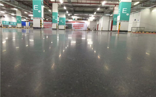 東莞樟木頭復(fù)古環(huán)氧樹脂地坪漆自己可以刷嗎