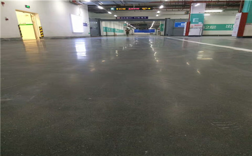 東莞樟木頭復(fù)古環(huán)氧樹脂地坪漆自己可以刷嗎