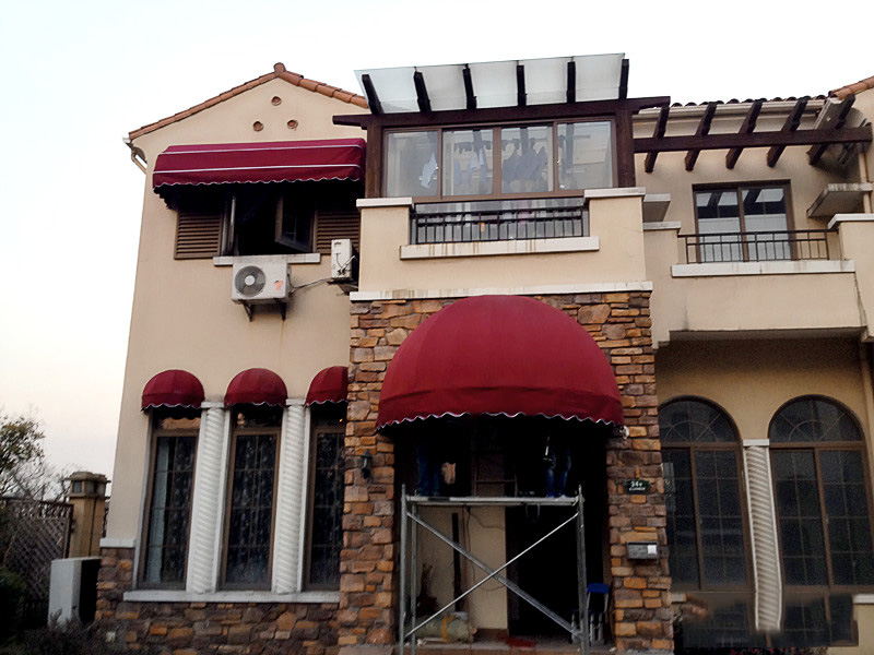 蘇州優(yōu)捷特遮陽雨篷 蘇州優(yōu)捷特大型倉儲式推拉棚 蘇州法式固定蓬 江蘇固定蓬