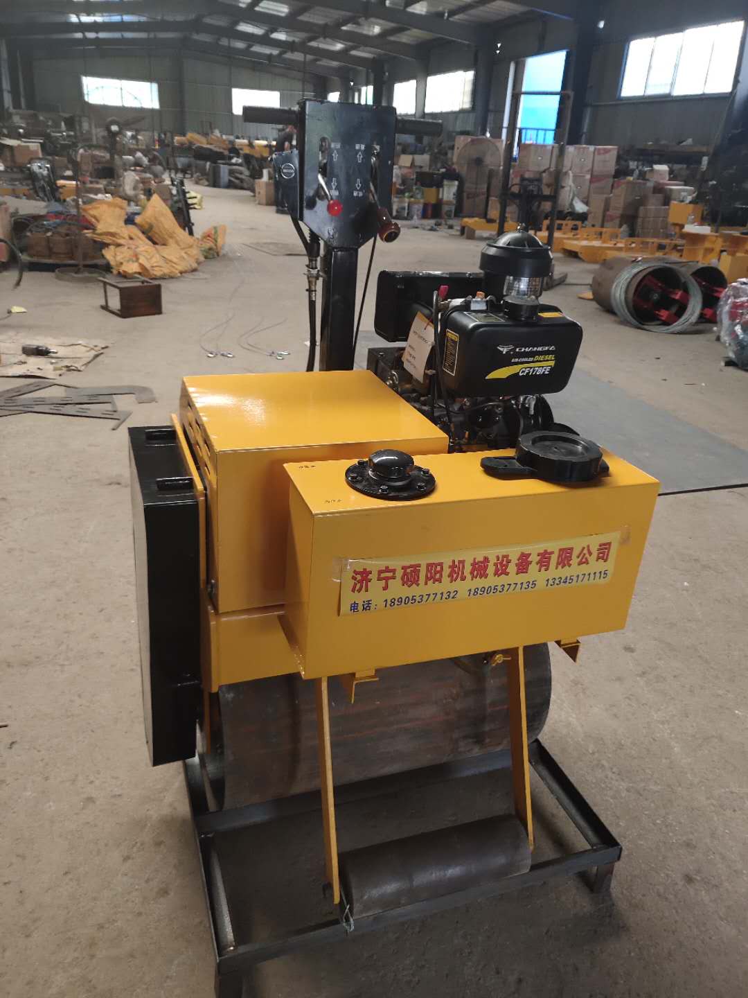 供應(yīng)手扶單鋼輪振動(dòng)壓路機(jī)　振動(dòng)壓路機(jī)　單鋼輪壓路機(jī)