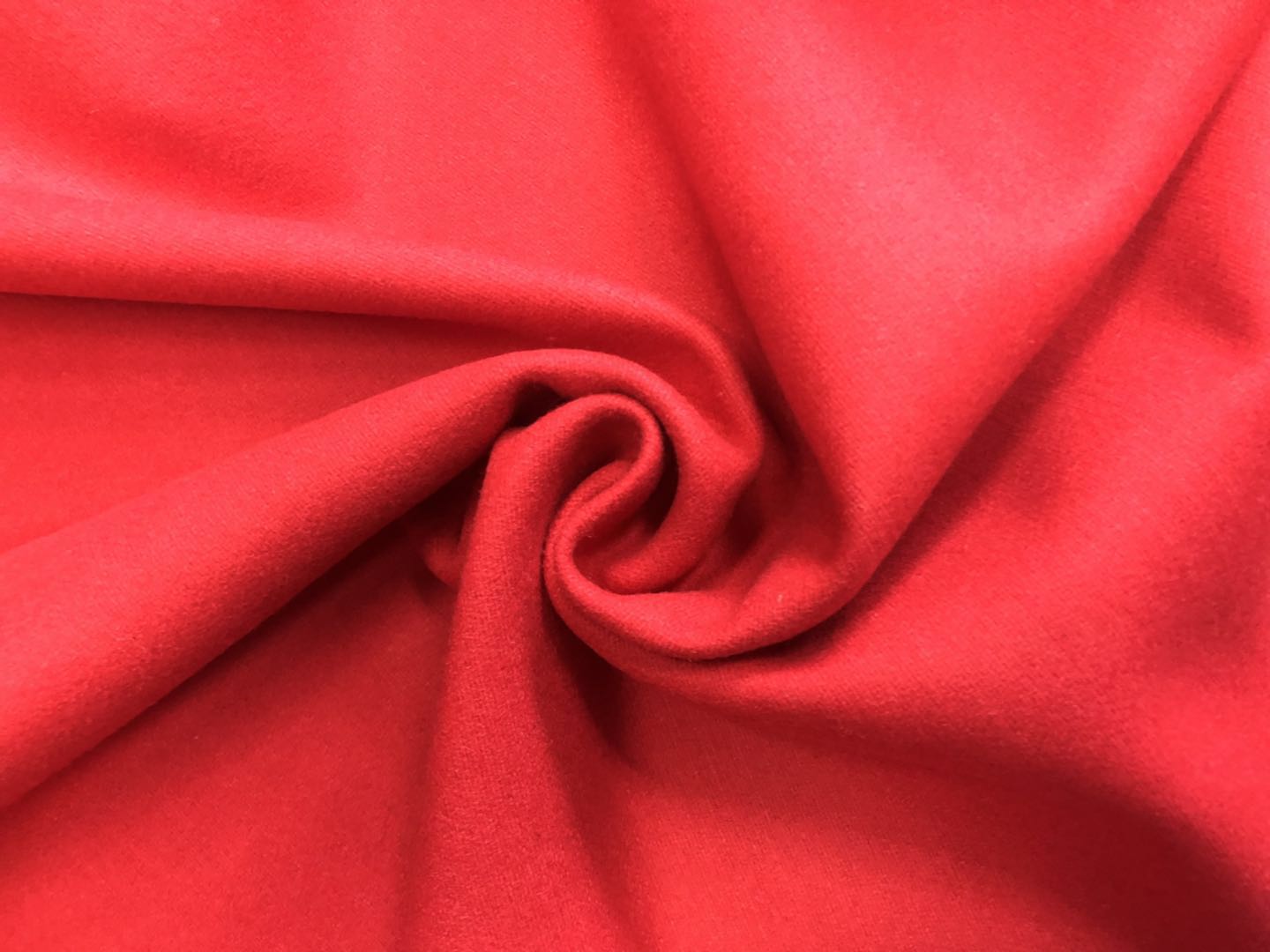 江陰市毛呢生產(chǎn)廠家， 江陰市麥呢生產(chǎn)廠家，江陰市雙面呢生產(chǎn)廠家，江陰市千鳥格生產(chǎn)廠家